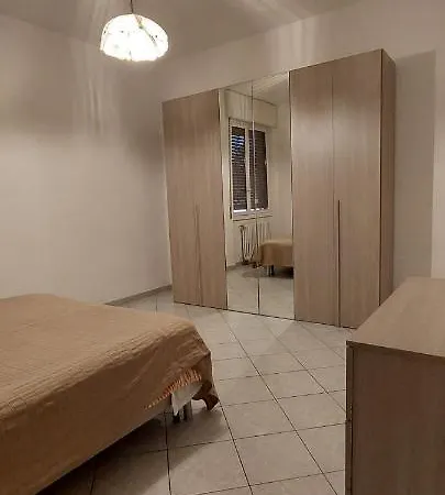 Niguarda Alfred House Апартаменты